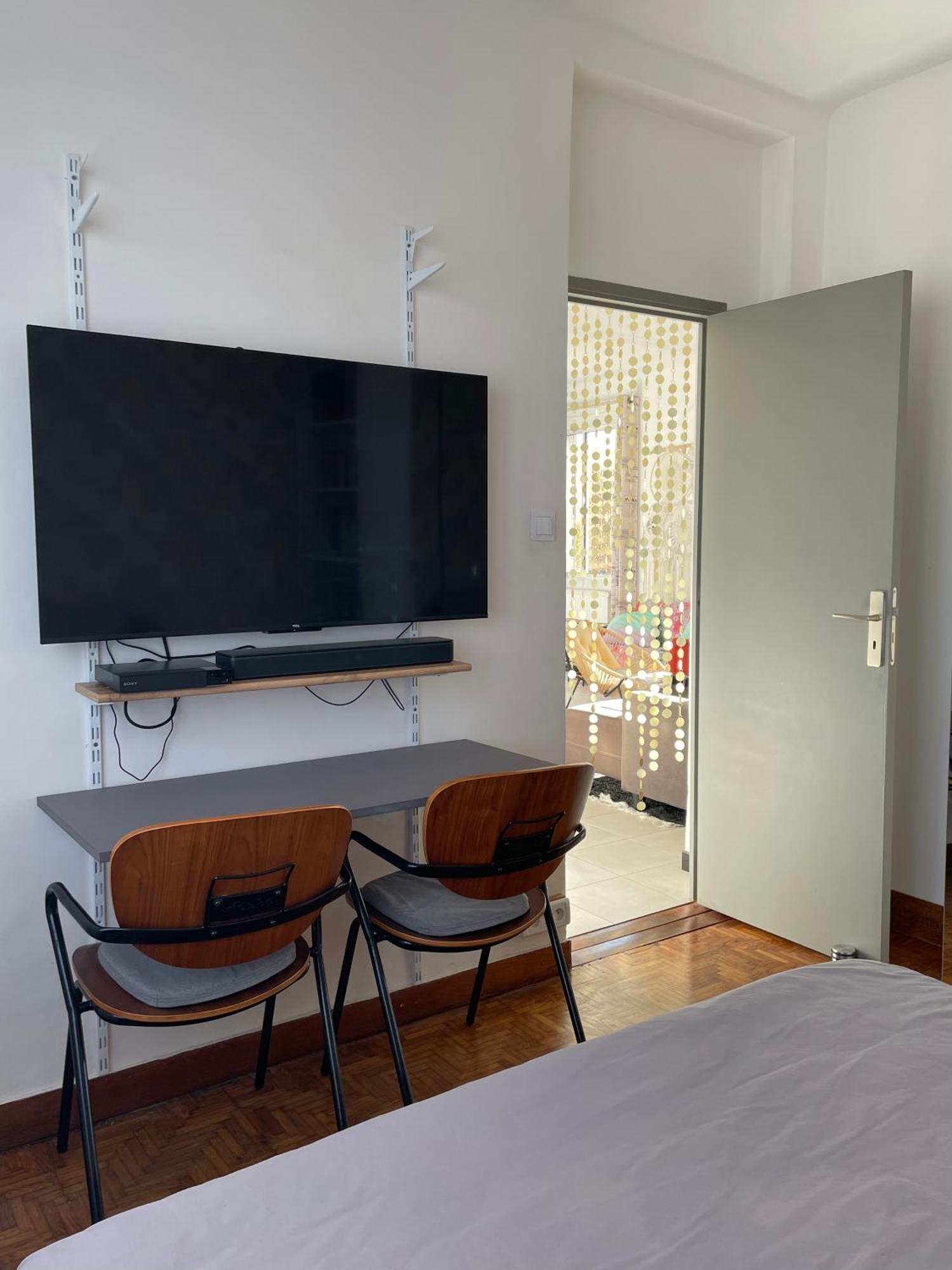 4 Personnes Appart 60 M2 Terrasse 35M2 Sejour Sud 2 Vraies Chambres Gare Saint-Charles Universite Marseille Luaran gambar
